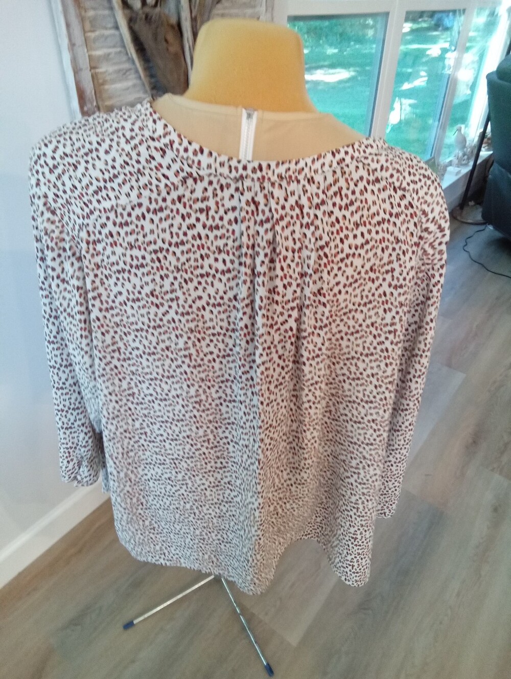 NYDJ Plus Size 3X Neutral Animal Leopard Print Blouse 3/4 Length Sleeves - Picture 9 of 16